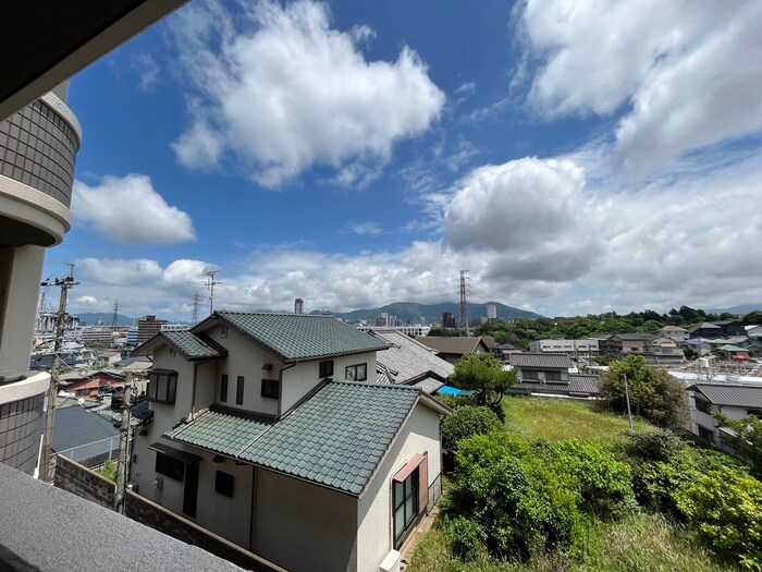 室内からの展望 グッタ－プラッツ緑ヶ丘１番館