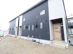 建築中