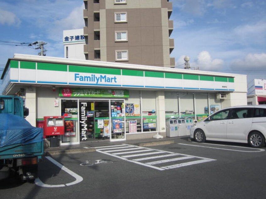 ファミリーマート(コンビニ)まで355m アムール東櫛原