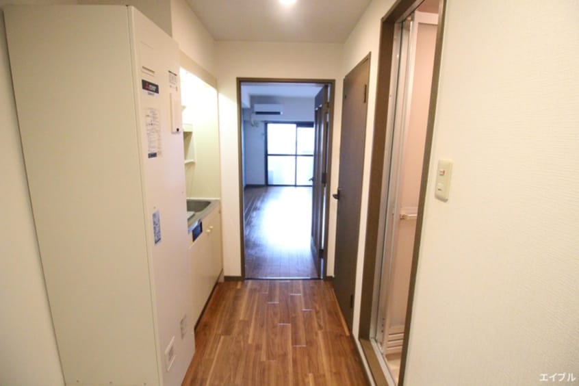 廊下 メゾン・マコイ・タカミヤ