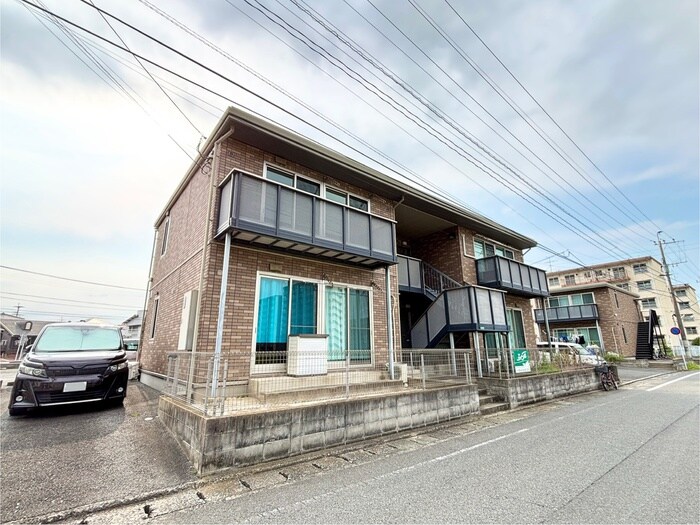 外観写真 フェロー中鶴 Ｂ棟