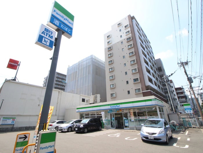 ファミリーマート東住吉店(コンビニ)まで132m 西田ビル