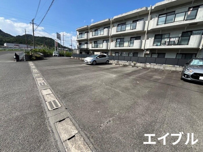 駐車場 クリザンテ－ム