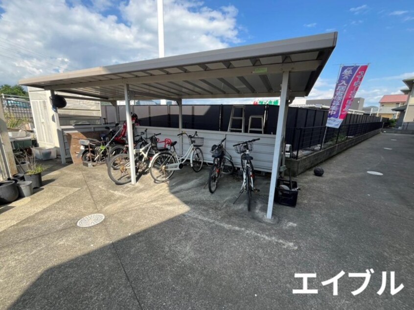 駐輪場 クリザンテ－ム