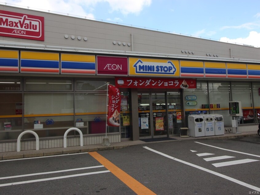 ミニストップ馬出４丁目店(コンビニ)まで350m ロフトハウス松岡