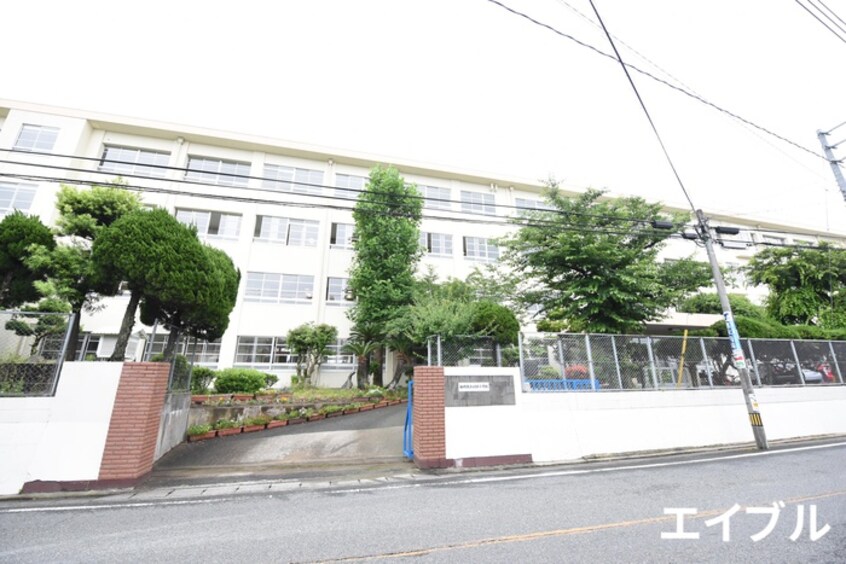 日佐小学校(小学校)まで250m フレンドリ－井尻