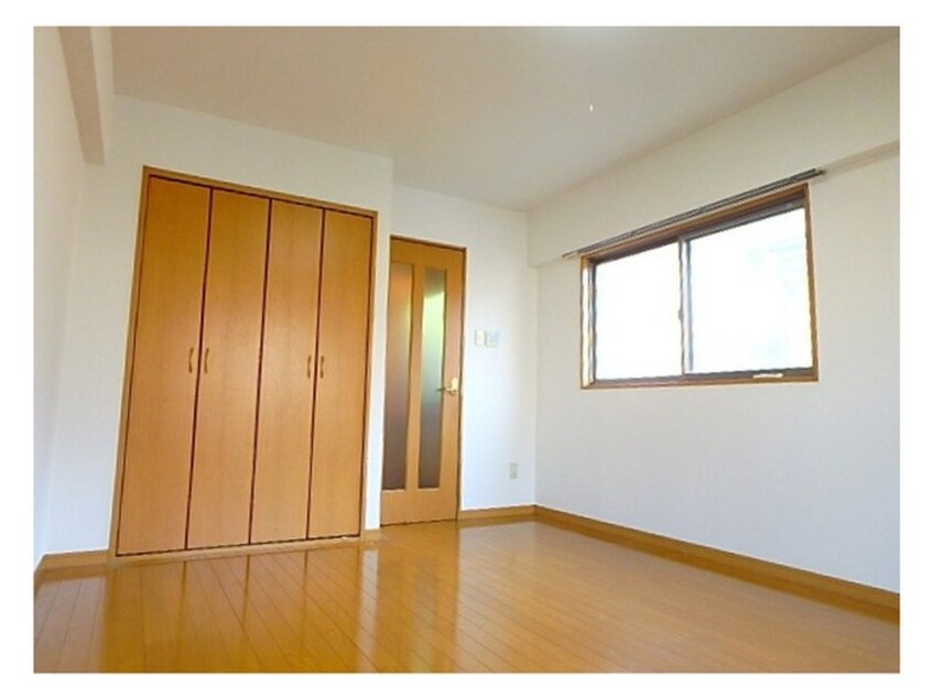 居室 オ－クハイム