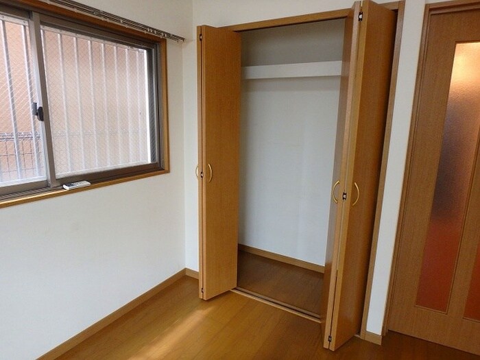 収納 オ－クハイム