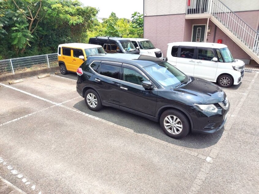 駐車場 シャルマン・ドミールＢ棟