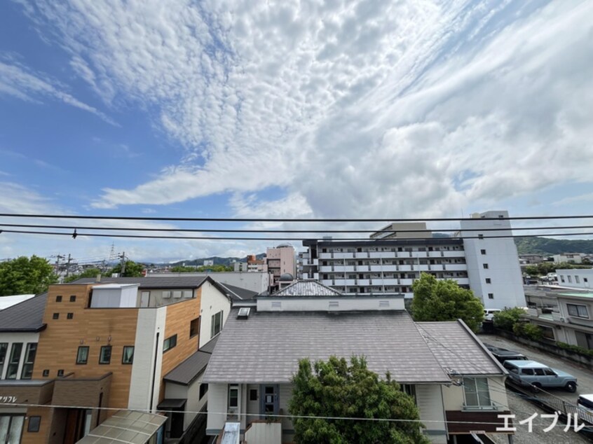 室内からの展望 ロイヤルハウス天神２