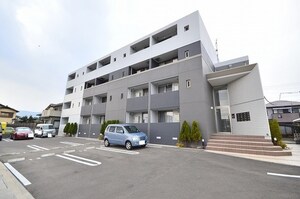 アンジュ　グリシーヌ
