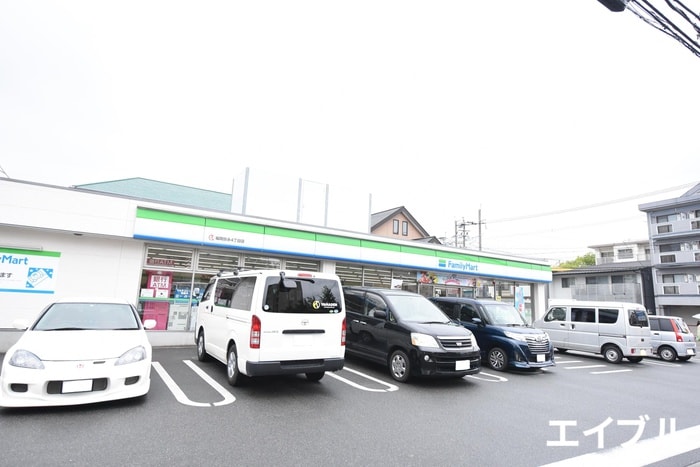 ファミリーマート　福岡弥永4丁目店(コンビニ)まで300m O-DIK　GARDENⅡ