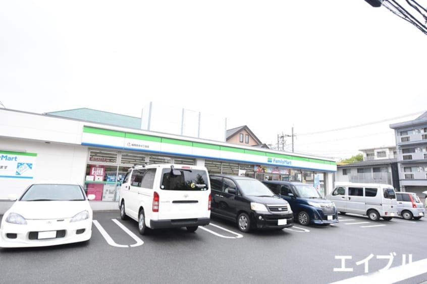 ファミリーマート　福岡弥永4丁目店(コンビニ)まで300m O-DIK　GARDENⅡ