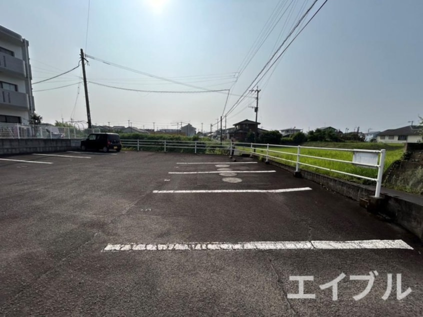 駐車場 エルステ隼人