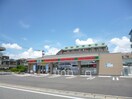 サンクス(コンビニ)まで600m クオリスie