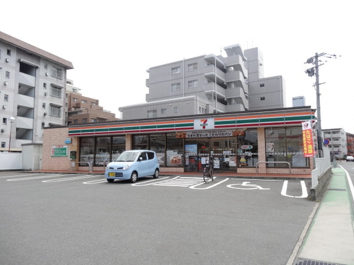 セブン・イレブン(コンビニ)まで140m メゾンドカシェット