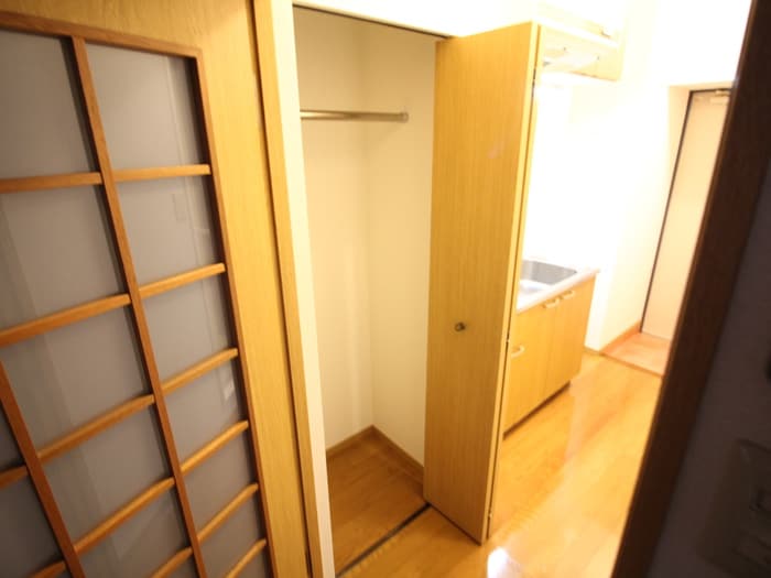 収納 エルグランド室見