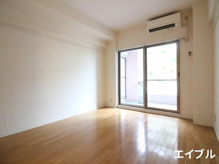 居室 ルミエ－ル別府