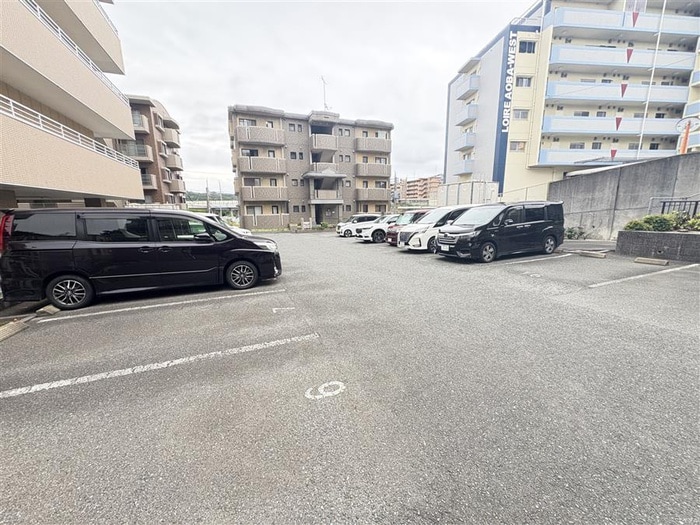 駐車場 テラ青葉A棟