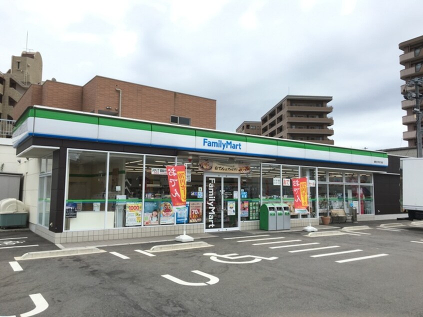 ファミリーマート(コンビニ)まで390m クレオン姪浜壱番館