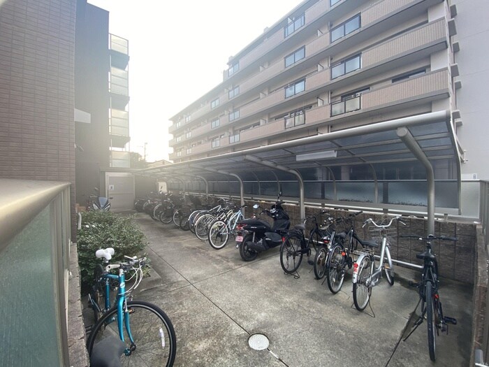 駐輪場 サンタクオリア