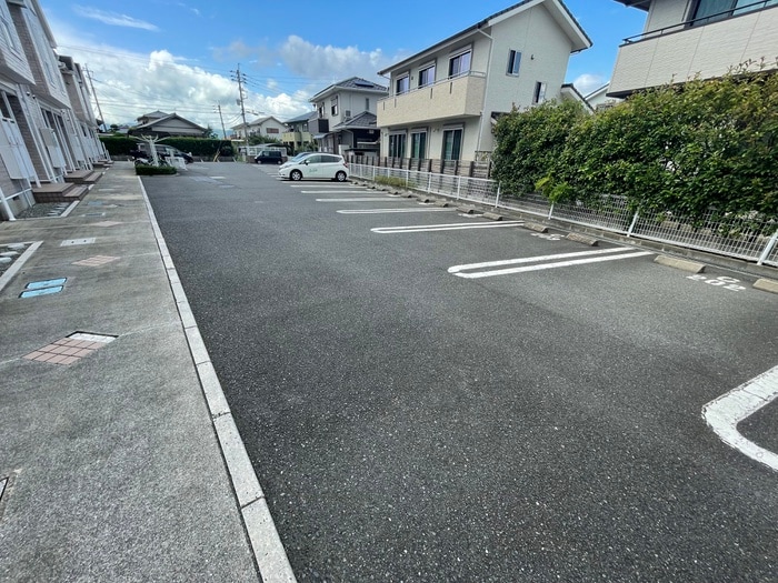 駐車場 メイユ－ル北泉A