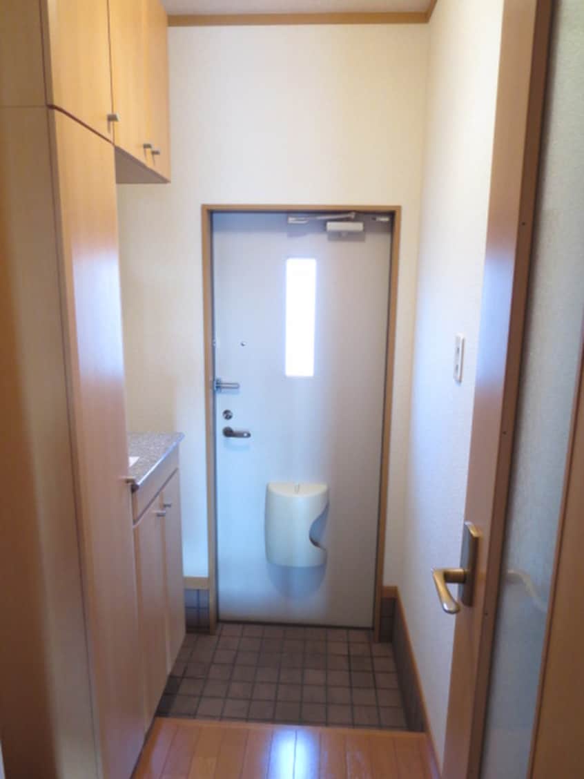 玄関 メイユ－ル北泉A