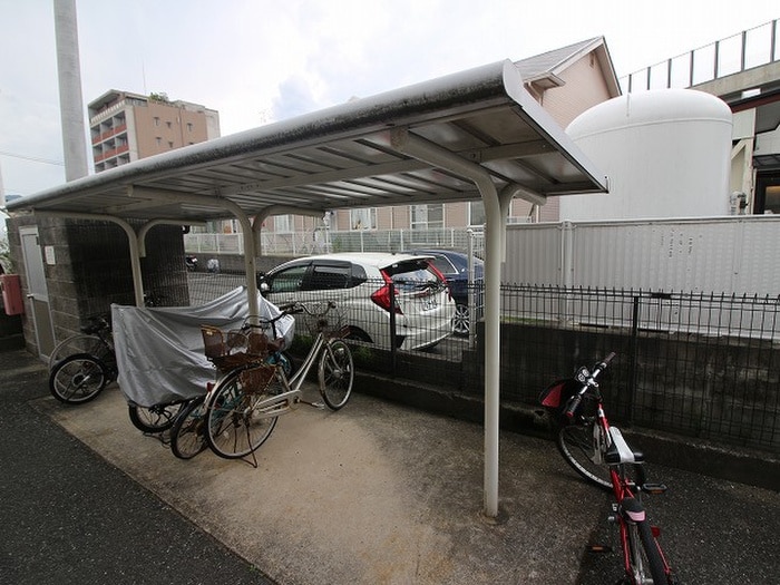 駐輪場 フォブール楠原