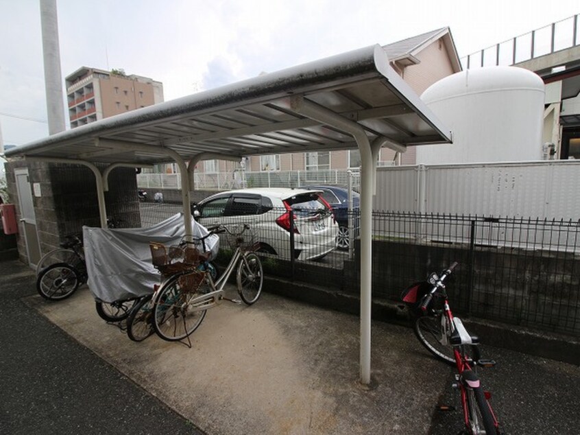 駐輪場 フォブール楠原