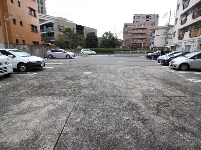 駐車場 薬院マンション