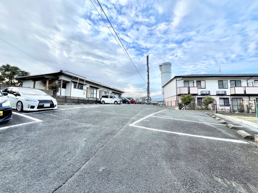 駐車場 スカイヒルズＢ