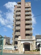 サン・ビオ空港通りの外観