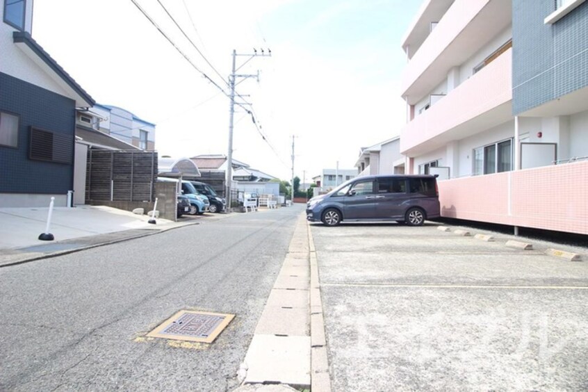 駐車場 ルネスボナ－ル