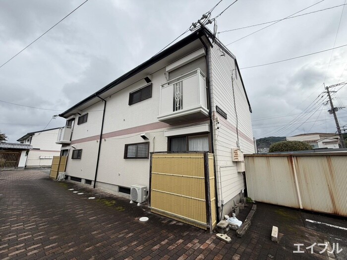 外観写真 ホワイトヴィラ柏原Ⅰ