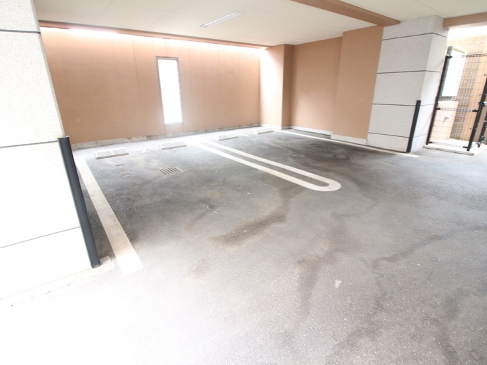 駐車場 ベルグランデ西新