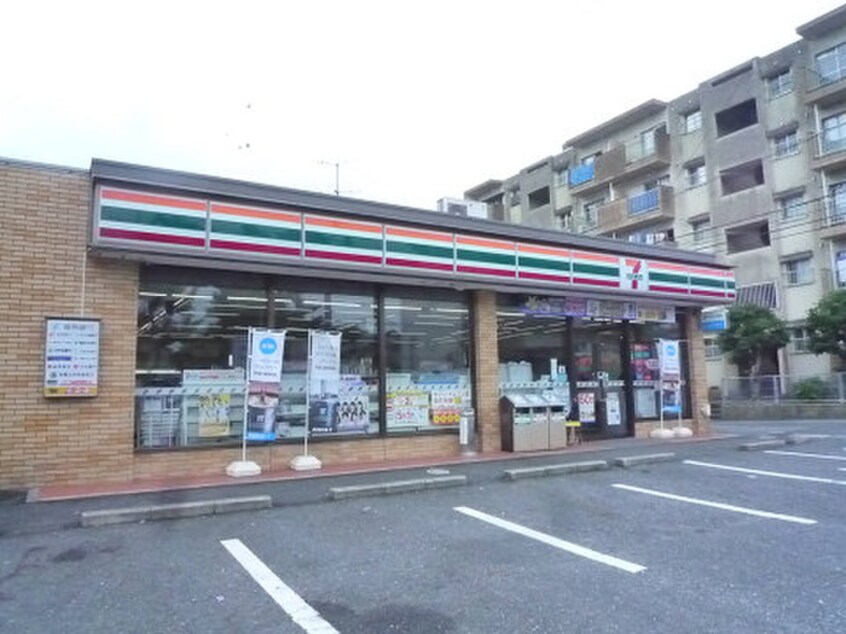 セブン-イレブン 門司高田店(コンビニ)まで450m シャトレ小松