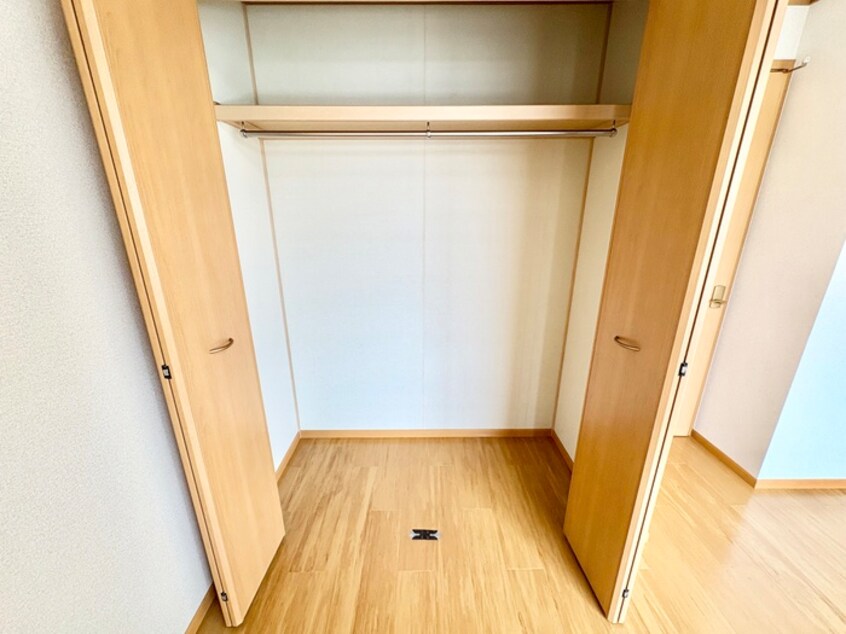 収納 フィオ－レ長行東　二番館