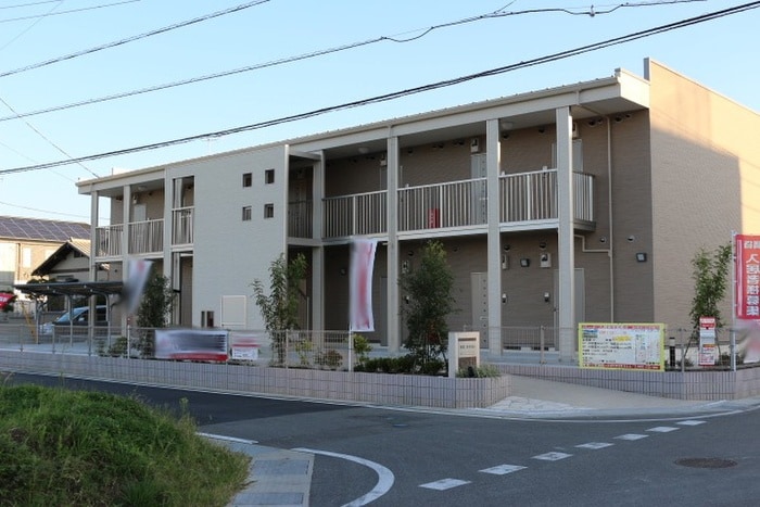 外観写真 ミックス　ドアーズ