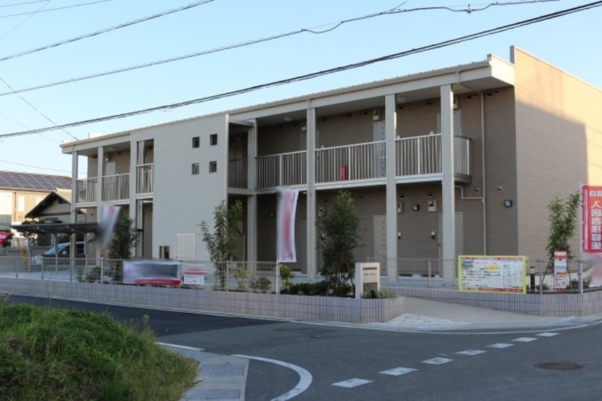 外観写真 ミックス　ドアーズ