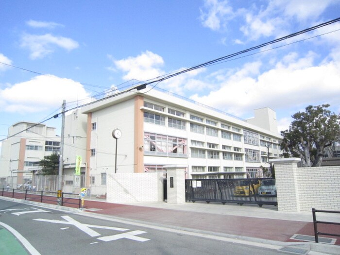 板付小学校(小学校)まで460m アバンダント ＴＯＵ