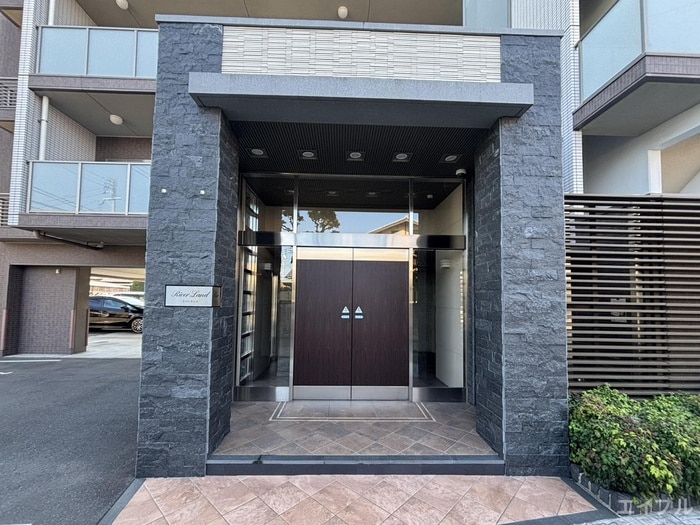 エントランス部分 リバーランド・リーゾ