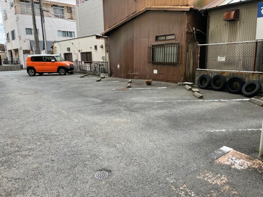 駐車場 花宅ビル