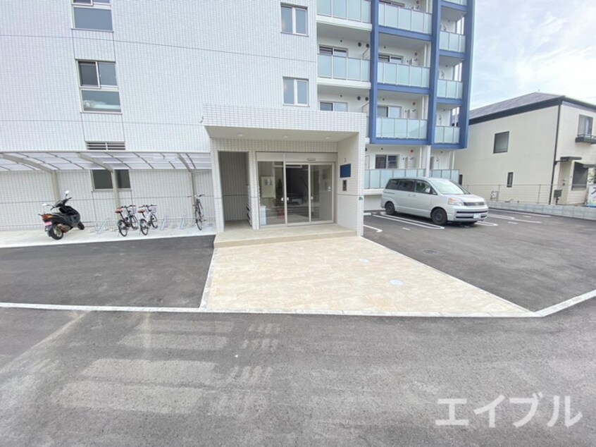 エントランス部分 LIFEFIELD麦野