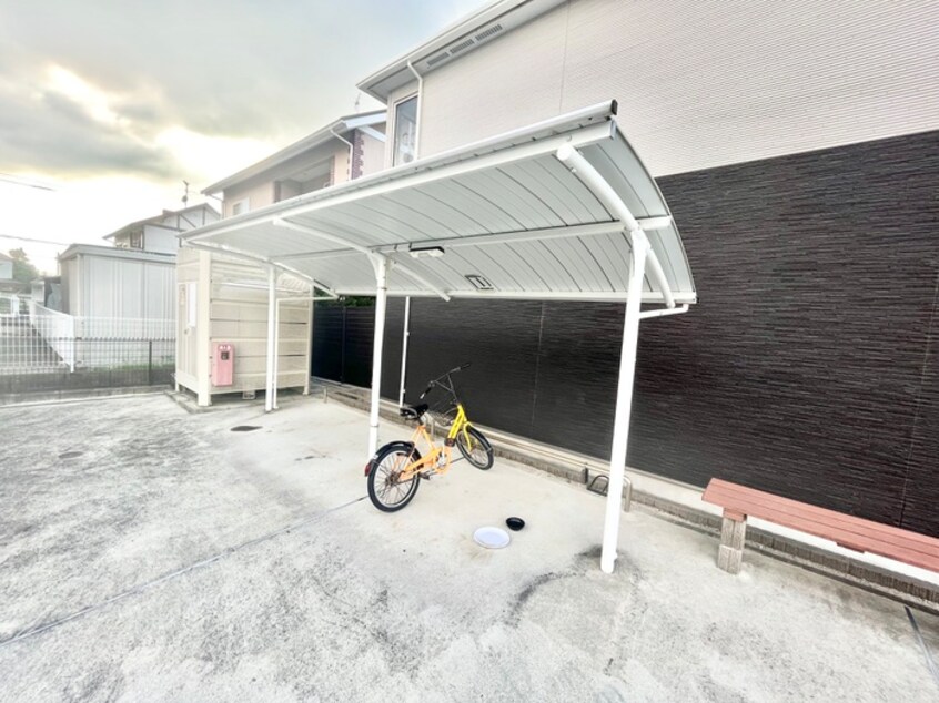 駐輪場 フルール吉田西