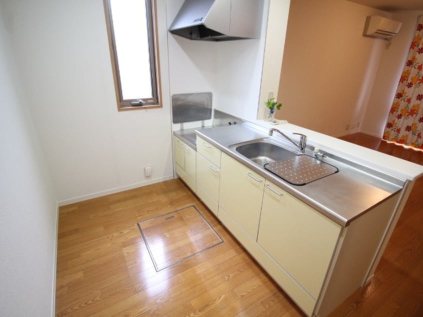 キッチン ロアーブル参番館