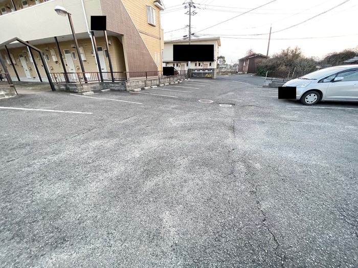 駐車場 コートビレッジB棟