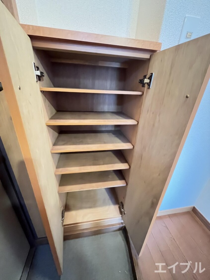 靴箱 れいめい下荒田