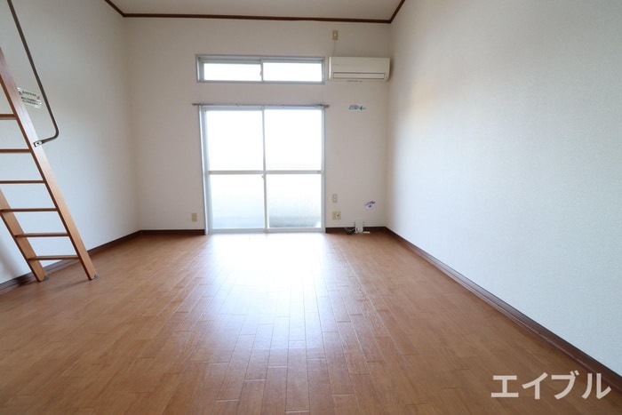 居室 コートビレッジC棟