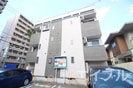 プラムガ－デン大橋駅前の外観
