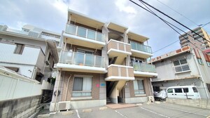 アルフィーネ足原